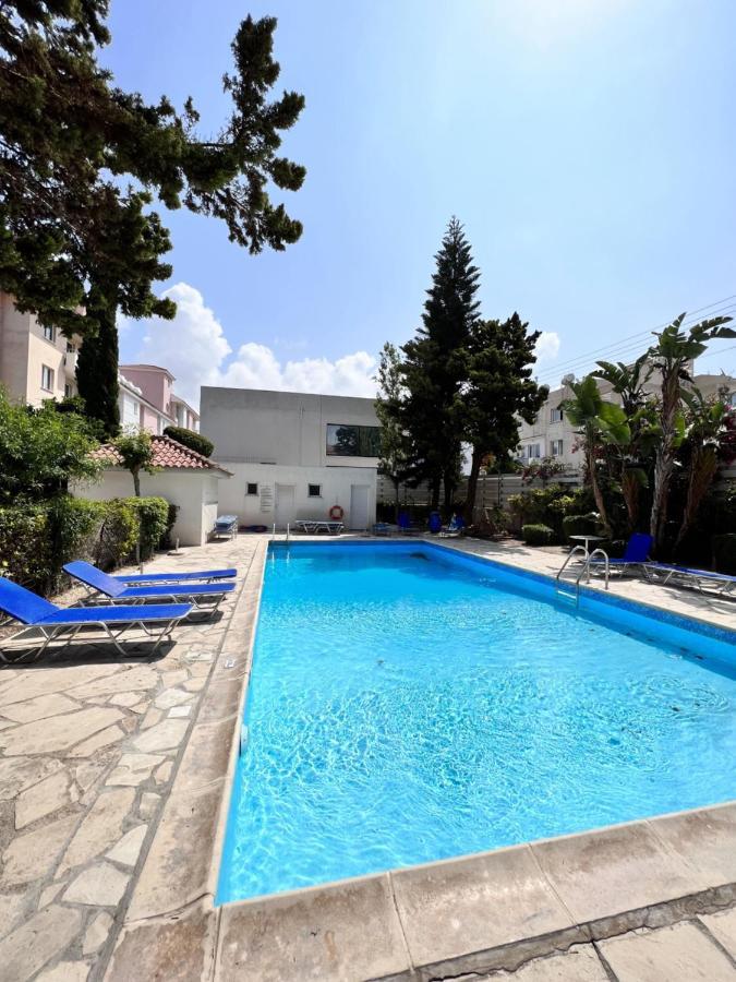 Pafia Sunbeach Townhouse Пафос Экстерьер фото